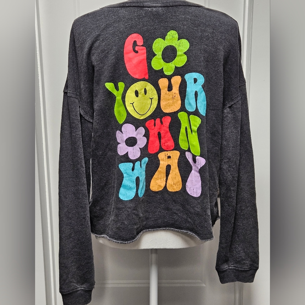 Art Class Womens M/Teen XXL NWOT crew Neck